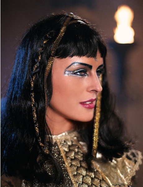 Cleopatra model xxx img