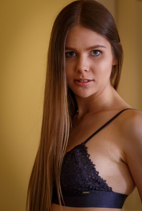 brünette Teenager-Missionarin freie sexy fotos