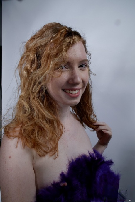 slutty redhead free naked pictures