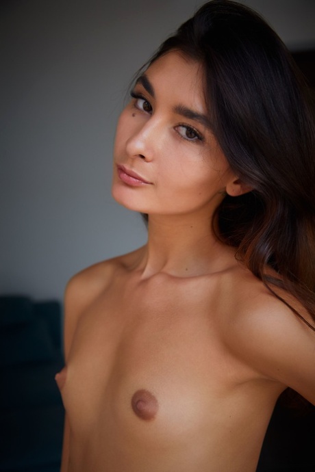 Bambi Joli model adult photos