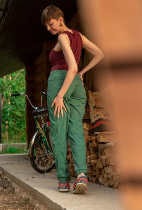 short hair teen girl free naked pics
